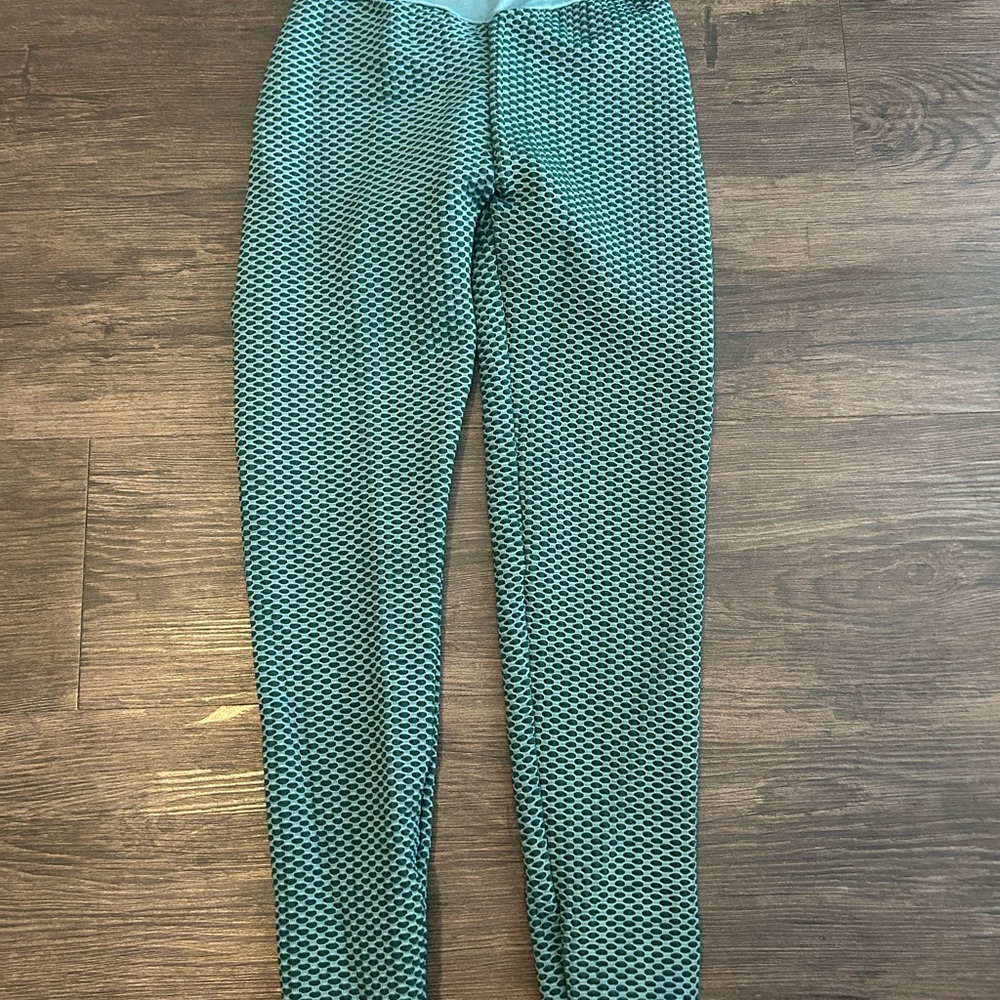 Stylish Green Patterned Leggings